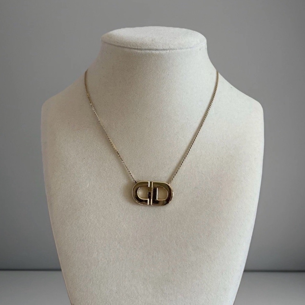 ⭐️ Dior Gold Plated 'CD' Oval Pendant Necklace